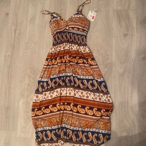 Patterned flowly dress